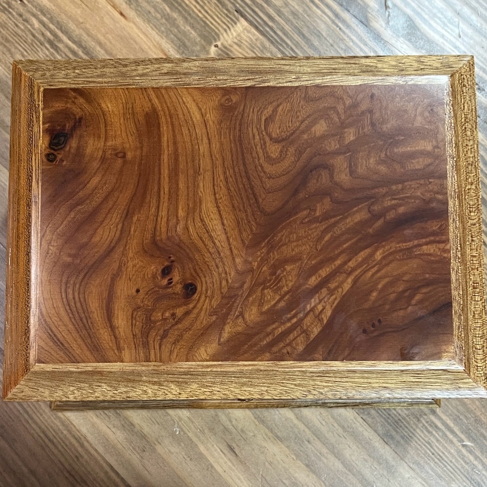 Agresti Briarwood Jewelry Box